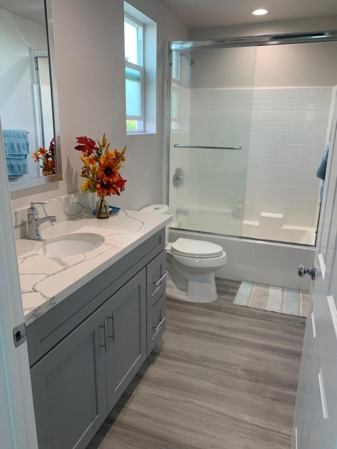 Private Room In New Appartment With Full Bath Los Angeles Exterior photo