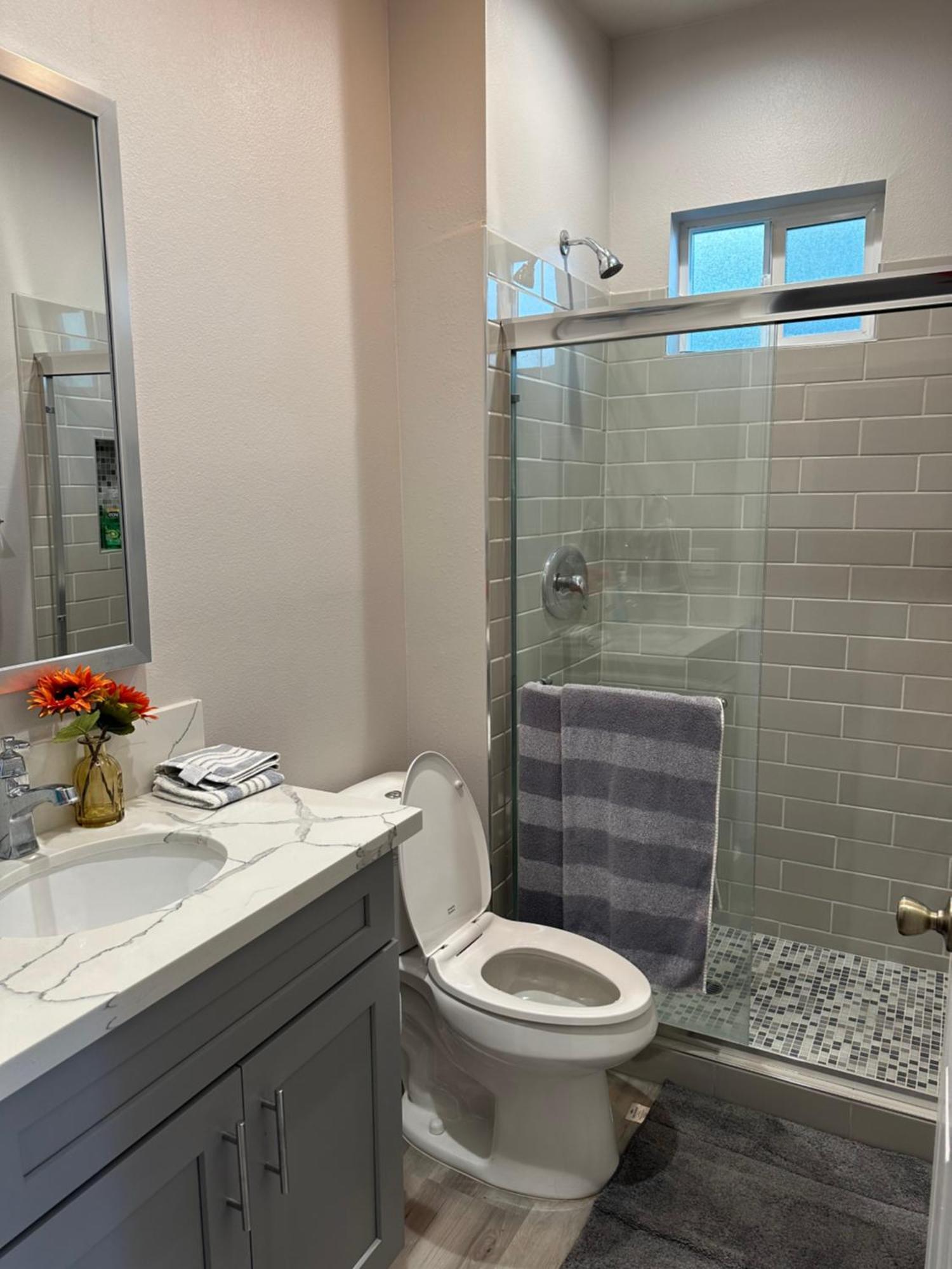 Private Room In New Appartment With Full Bath Los Angeles Exterior photo
